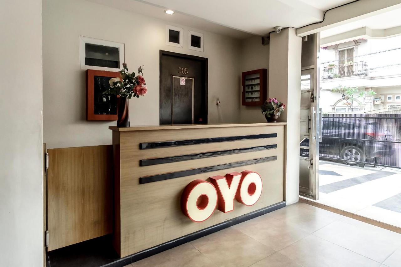 Oyo 294 Andrea Residence Syariah Medan Buitenkant foto