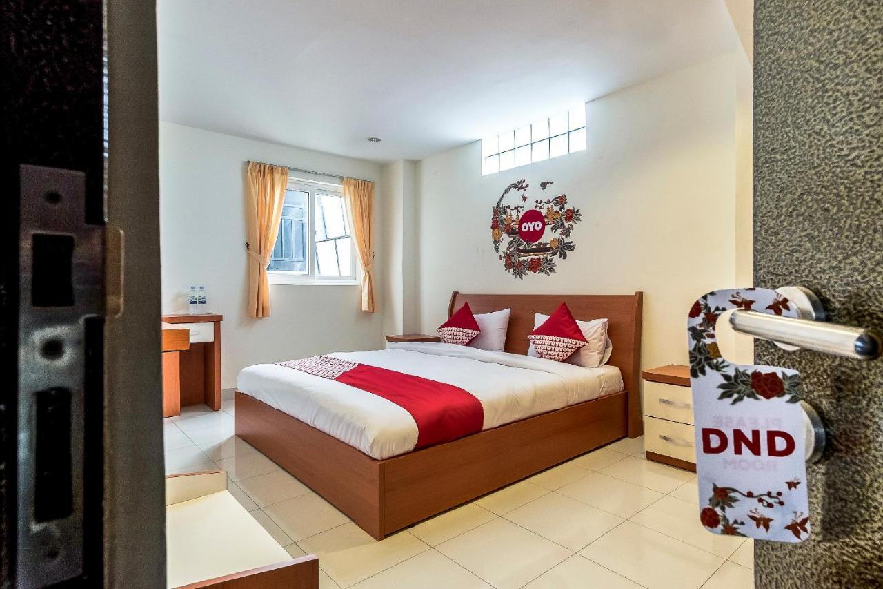 Oyo 294 Andrea Residence Syariah Medan Buitenkant foto