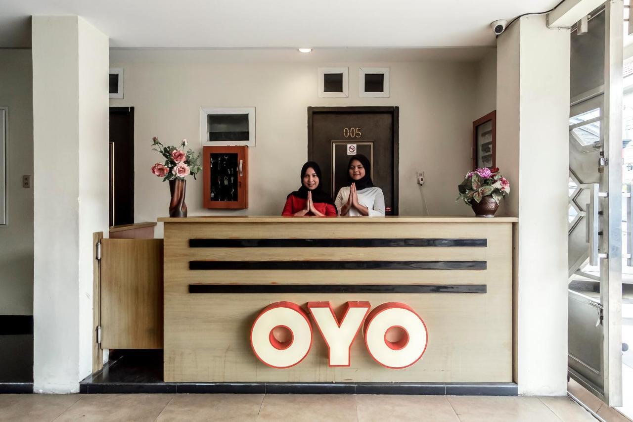 Oyo 294 Andrea Residence Syariah Medan Buitenkant foto