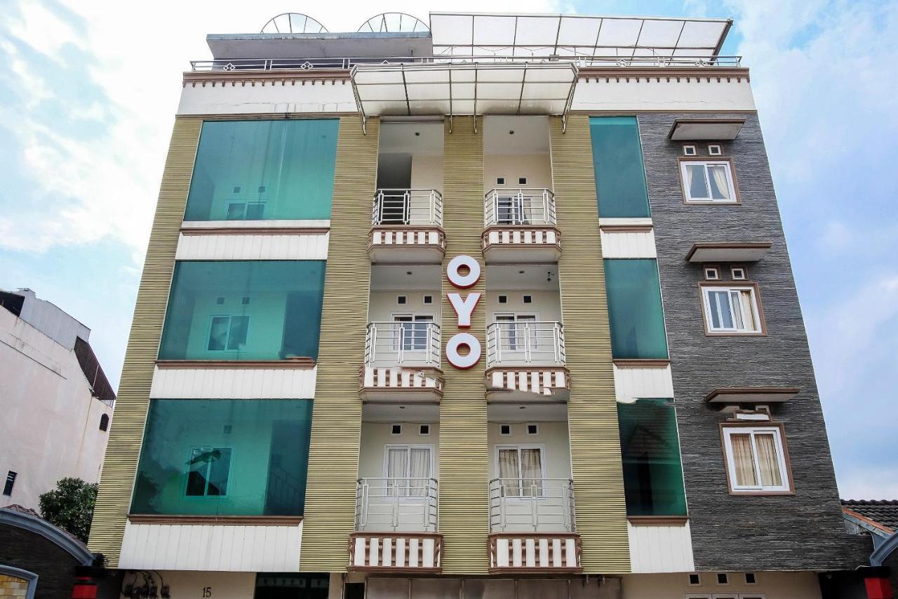 Oyo 294 Andrea Residence Syariah Medan Buitenkant foto