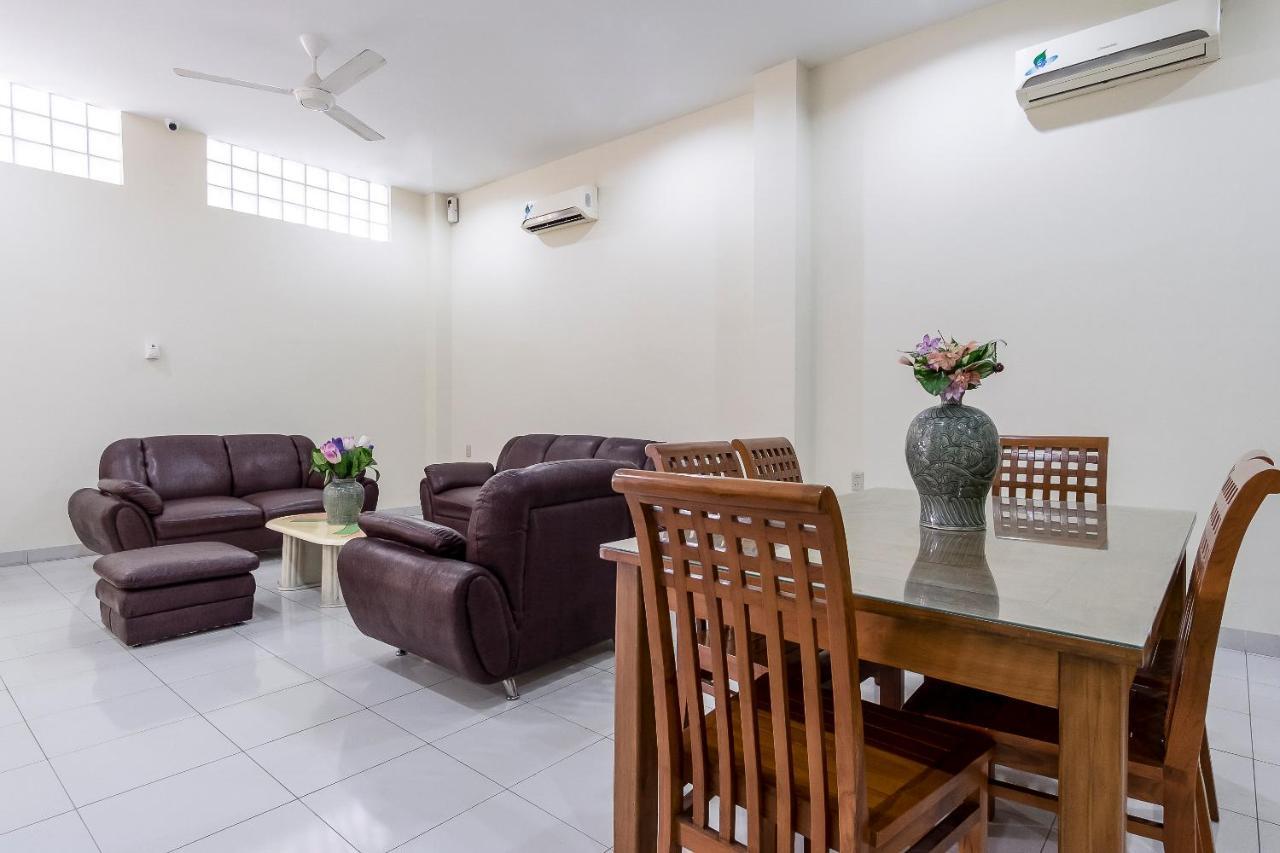 Oyo 294 Andrea Residence Syariah Medan Buitenkant foto