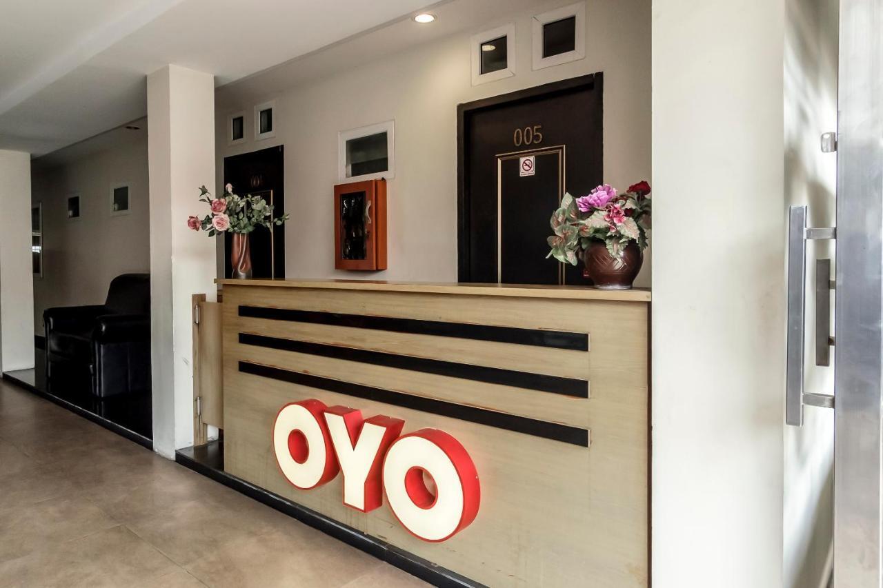 Oyo 294 Andrea Residence Syariah Medan Buitenkant foto